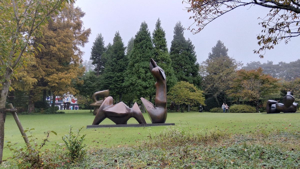 舟越桂『森へ行く日』: 彫刻の森美術館