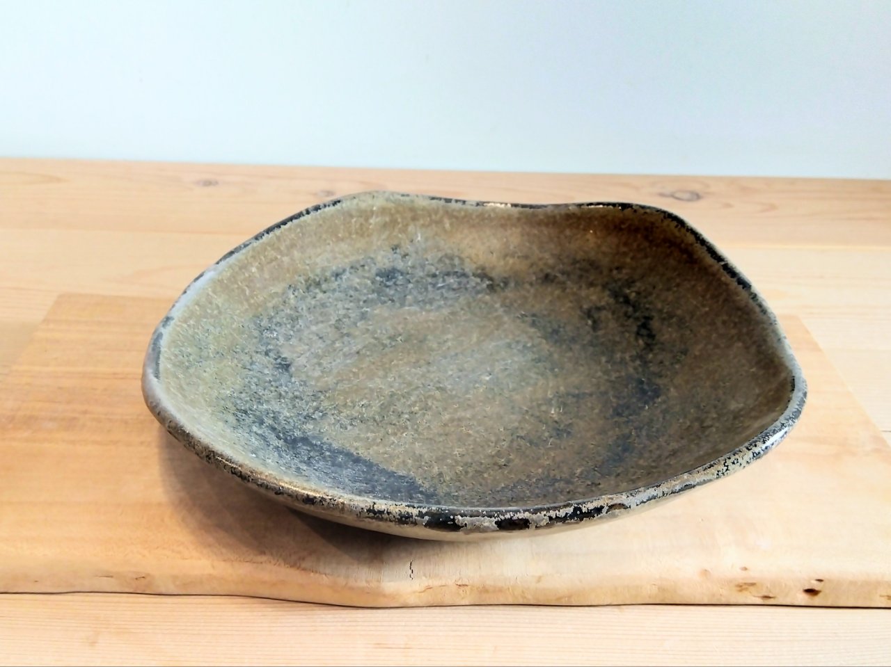 ブロンズ色スクエア鉢・大