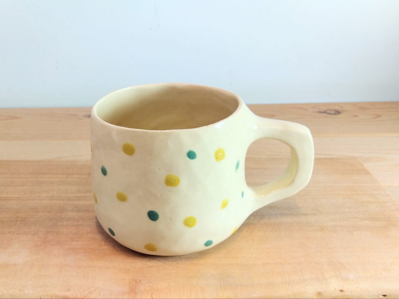ドットマグカップ(スモーキーイエロー&グリーン)