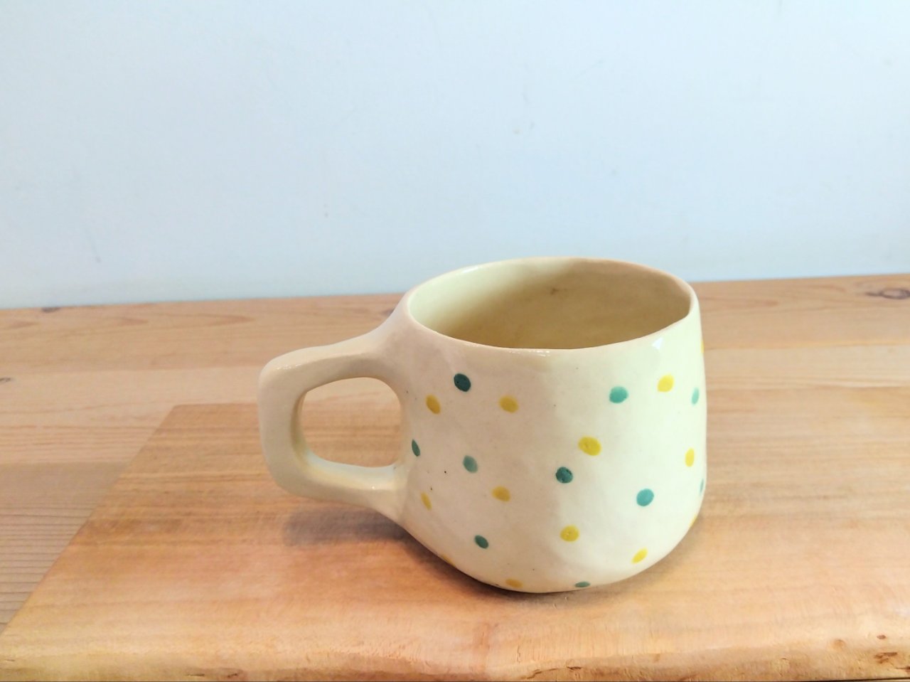 ドットマグカップ(スモーキーイエロー&グリーン)